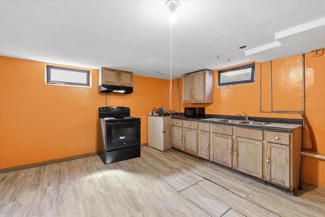 831 N DANZ AVENUE, Green Bay, WI 54302