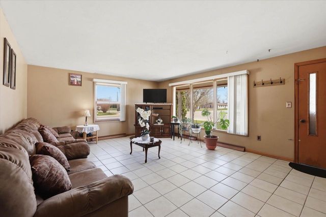 831 N DANZ AVENUE, Green Bay, WI 54302
