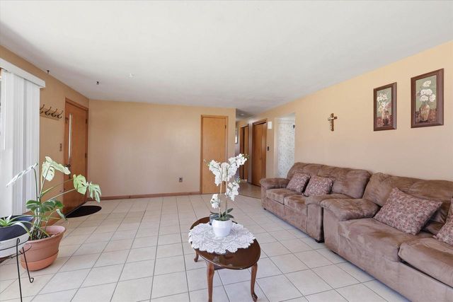 831 N DANZ AVENUE, Green Bay, WI 54302