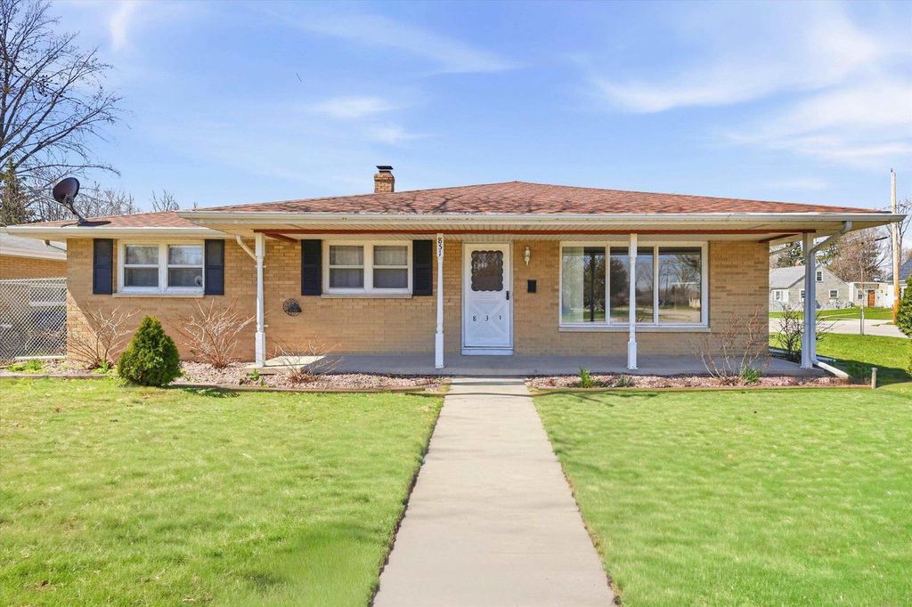 831 N DANZ AVENUE, Green Bay, WI 54302