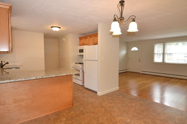 71 Birch Rd, Framingham, MA 01701