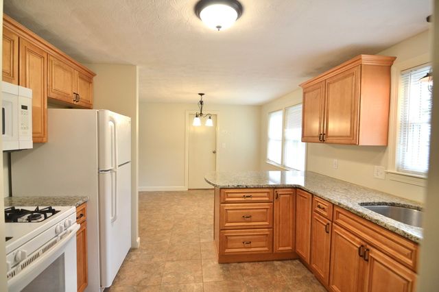 71 Birch Rd, Framingham, MA 01701