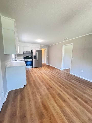 505 Lakeshore, Walterboro, SC 29488