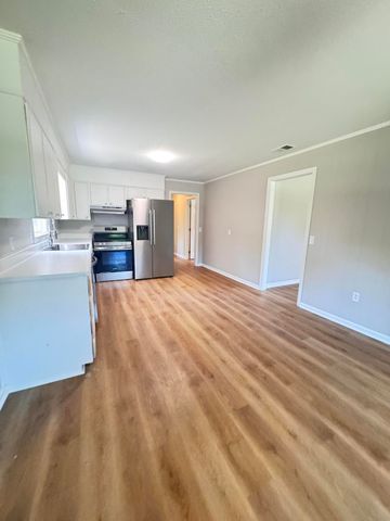 505 Lakeshore, Walterboro, SC 29488