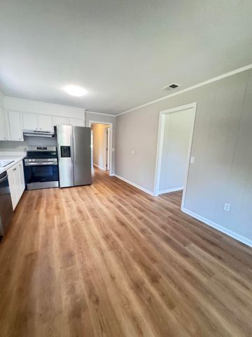 505 Lakeshore, Walterboro, SC 29488