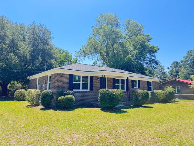 505 Lakeshore, Walterboro, SC 29488