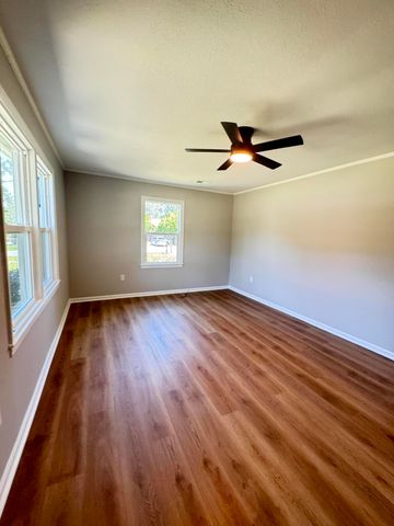 505 Lakeshore, Walterboro, SC 29488