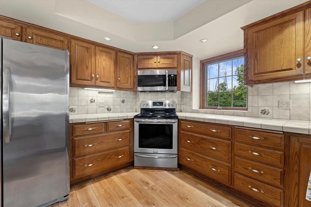 12655 N River Forest CIRCLE, Mequon, WI 53092