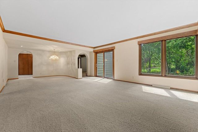 12655 N River Forest CIRCLE, Mequon, WI 53092