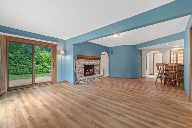 12655 N River Forest CIRCLE, Mequon, WI 53092