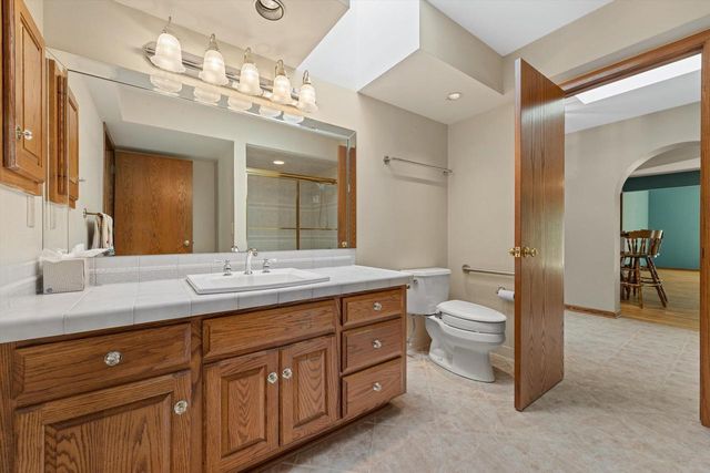12655 N River Forest CIRCLE, Mequon, WI 53092