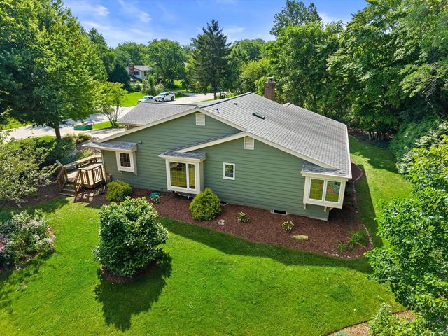 12655 N River Forest CIRCLE, Mequon, WI 53092