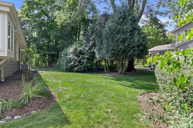 12655 N River Forest CIRCLE, Mequon, WI 53092