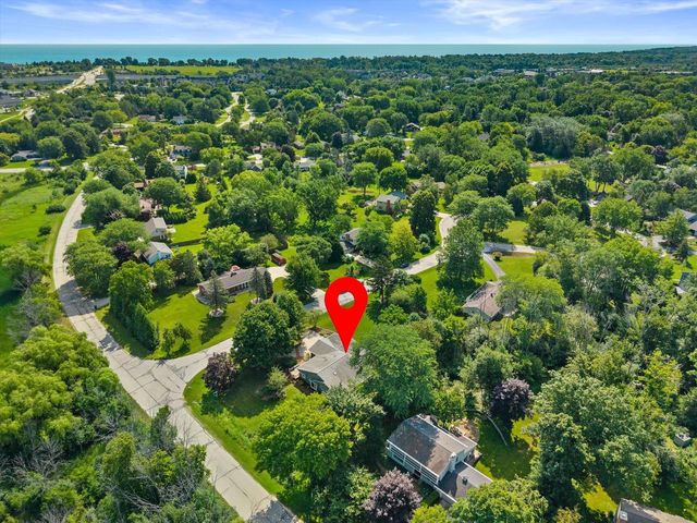 12655 N River Forest CIRCLE, Mequon, WI 53092
