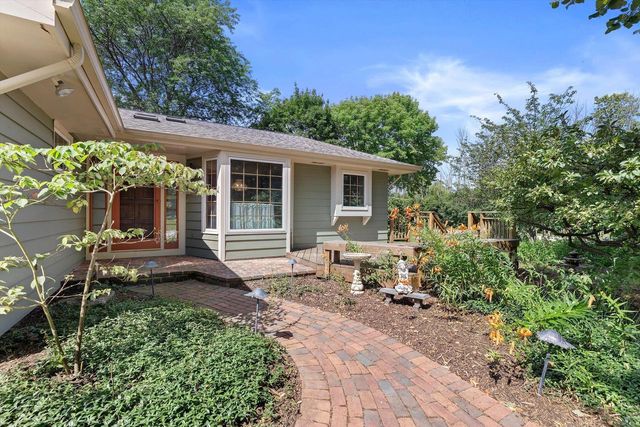12655 N River Forest CIRCLE, Mequon, WI 53092