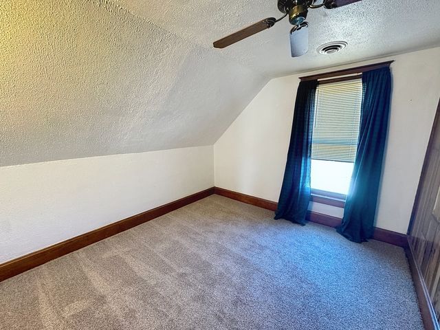 102 W 19th Avenue, Coal Valley, IL 61240