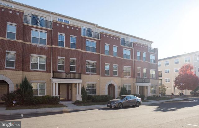 22720 BEACON CREST, Ashburn, VA 20148