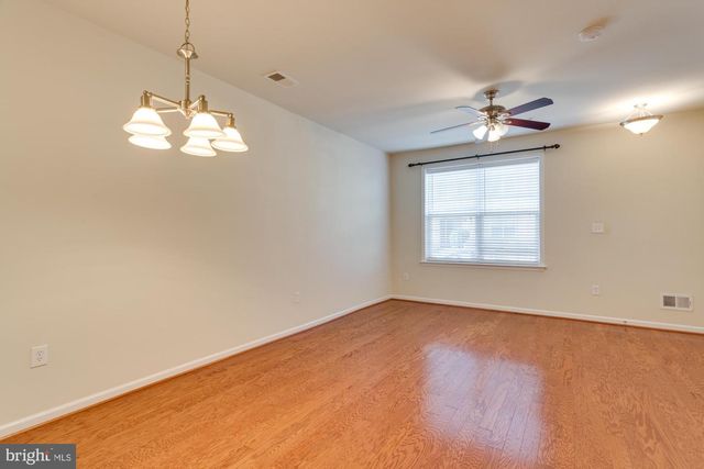 22720 BEACON CREST, Ashburn, VA 20148