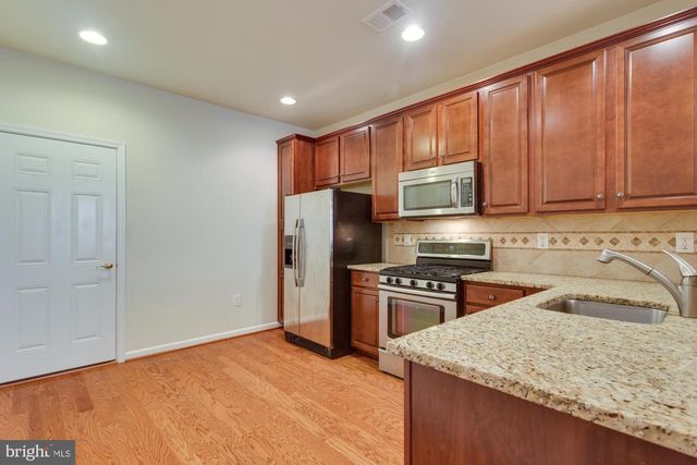 22720 BEACON CREST, Ashburn, VA 20148