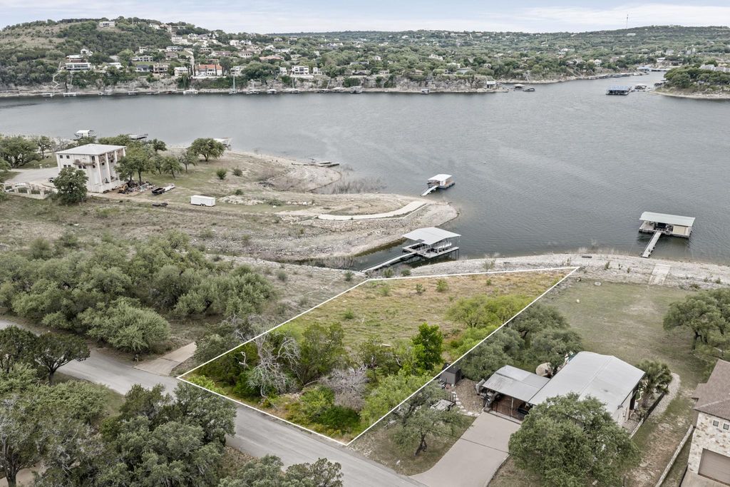 21909 Mockingbird ST, Lago Vista, TX 78645
