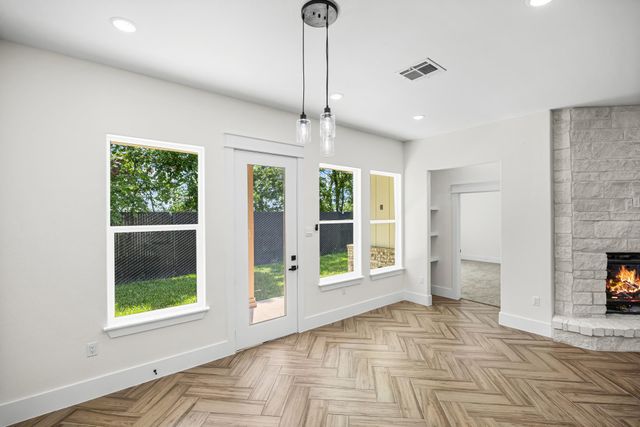 909 Santa Anna Lane, La Porte, TX 77571