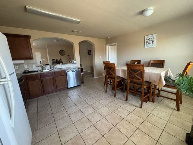 912 Platinum Drive, Princeton, TX 75407