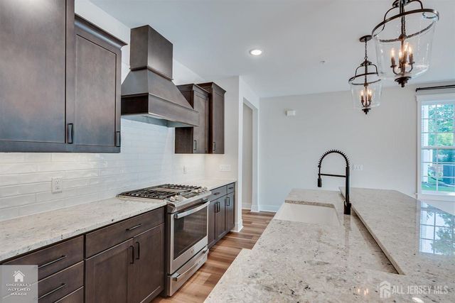 30 Depot Way, Dunellen, NJ 08812