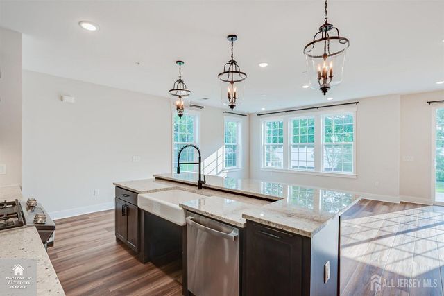 30 Depot Way, Dunellen, NJ 08812