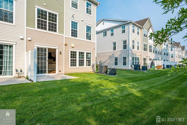 30 Depot Way, Dunellen, NJ 08812