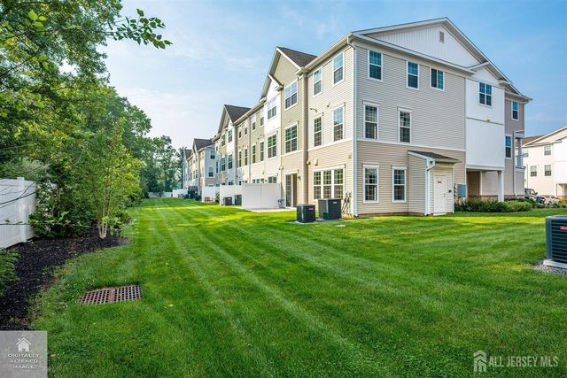 30 Depot Way, Dunellen, NJ 08812