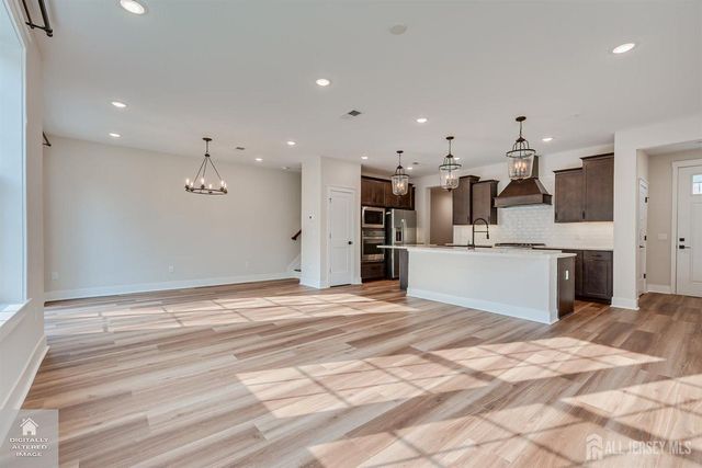 30 Depot Way, Dunellen, NJ 08812