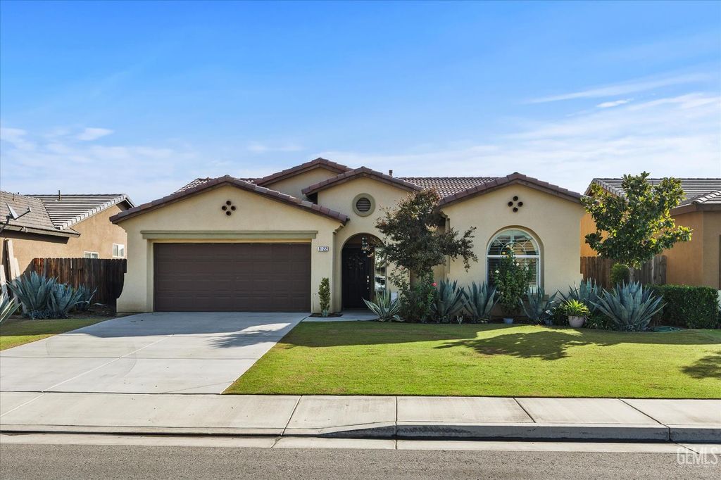 9122 Jacob Street, Bakersfield, CA 93313