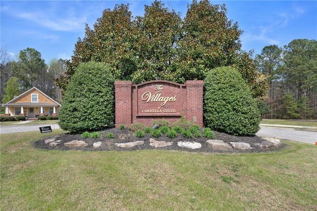 422 Coahulla Creek Drive, Dalton, GA 30721