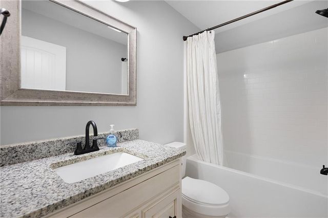 422 Coahulla Creek Drive, Dalton, GA 30721