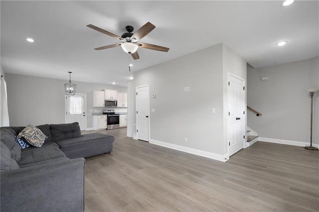 422 Coahulla Creek Drive, Dalton, GA 30721
