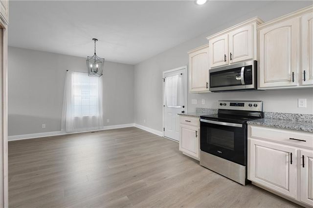 422 Coahulla Creek Drive, Dalton, GA 30721