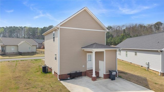 422 Coahulla Creek Drive, Dalton, GA 30721