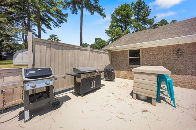 702 Kamak Dr, Beebe, AR 72012