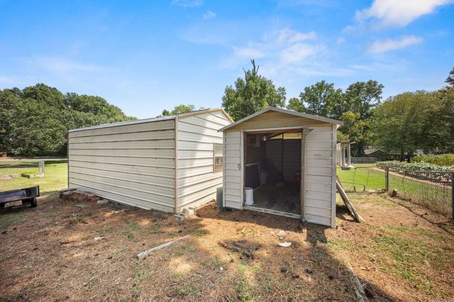 702 Kamak Dr, Beebe, AR 72012