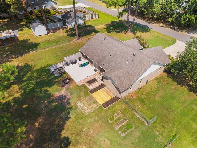 702 Kamak Dr, Beebe, AR 72012