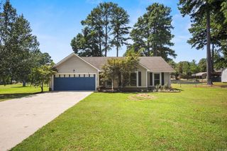 702 Kamak Dr, Beebe, AR 72012