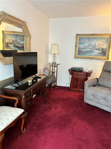 982 Brighton Way, Warwick, RI 02886