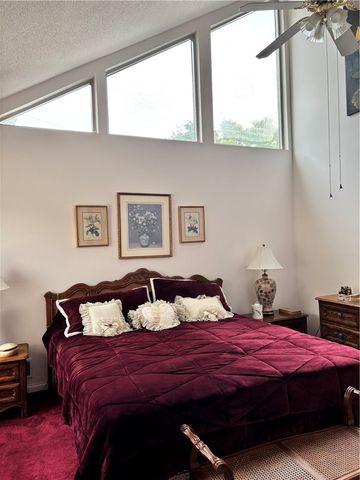 982 Brighton Way, Warwick, RI 02886