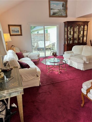 982 Brighton Way, Warwick, RI 02886