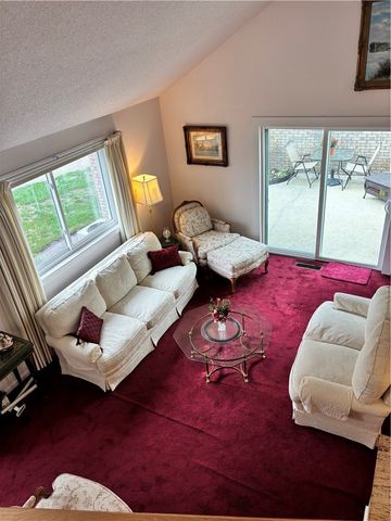982 Brighton Way, Warwick, RI 02886