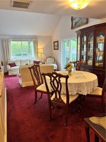 982 Brighton Way, Warwick, RI 02886