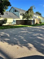 982 Brighton Way, Warwick, RI 02886