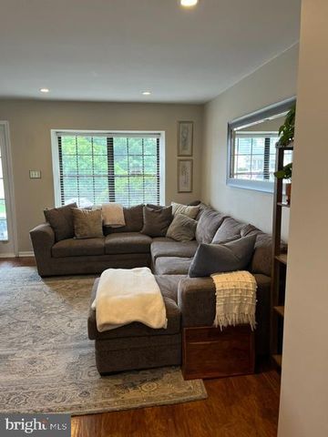 2021 YORKTOWN SOUTH S, West Norriton, PA 19403