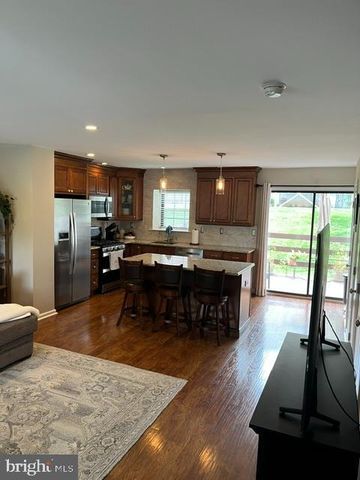 2021 YORKTOWN SOUTH S, West Norriton, PA 19403
