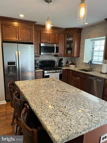 2021 YORKTOWN SOUTH S, West Norriton, PA 19403